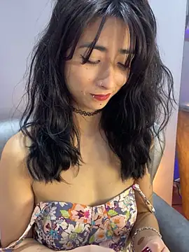 AmbarOishi   online show from January 16, 2026, 2:10 pm