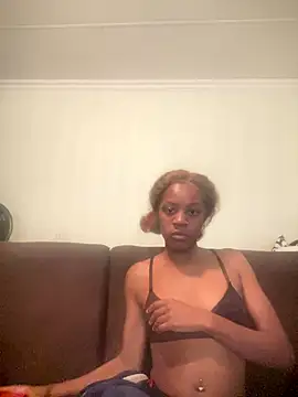 Snapshot of OXY_1 chatting on November 18, 2025, 9:25 am OXY 1 online show from November 18, 2025, 9:25 am