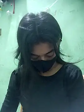 Disha Nur0 online show from April 8, 2026, 9:59 pm