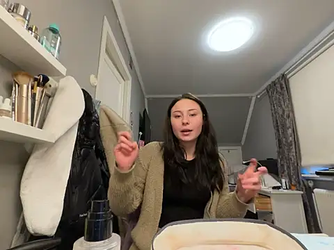 Snapshot of Lockig chatting on November 26, 2025, 1:56 pm Lockig online show from November 26, 2025, 1:56 pm