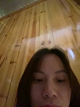 Trangbabylove online show from April 19, 2026, 1:27 am