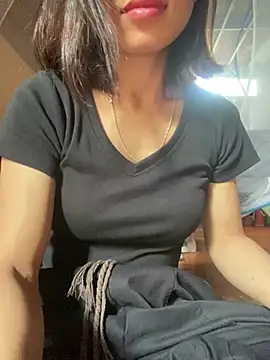 Trangbabylove online show from July 4, 2026, 2:40 am