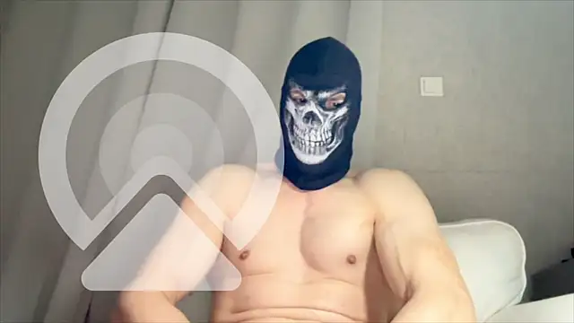 Luna MaskedMan online show from May 5, 2026, 7:00 pm