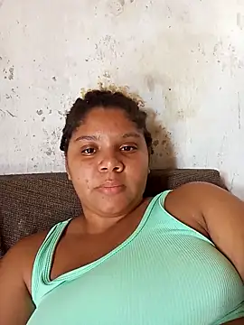 putinha  esthefany online show from November 14, 2025, 7:01 pm