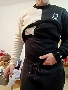 platone09 online show from November 24, 2025, 8:52 pm