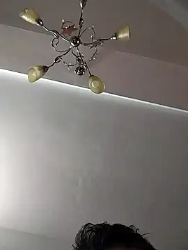 platone09 online show from April 19, 2026, 8:44 pm