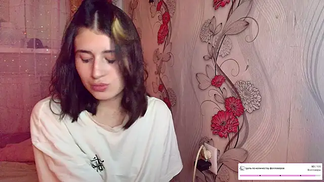 KristinaScott online show from December 20, 2025, 4:14 pm