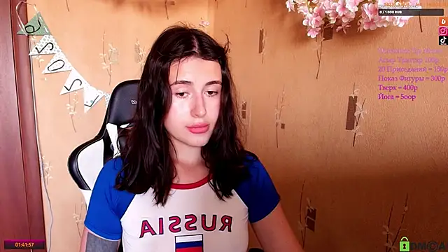 Snapshot of KristinaScott chatting on June 10, 2026, 3:22 pm KristinaScott online show from June 10, 2026, 3:22 pm