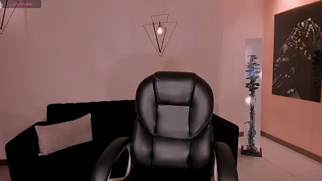 Snapshot of HaileyRoss_ chatting on June 11, 2026, 11:58 pm HaileyRoss online show from June 11, 2026, 11:58 pm