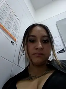 Lunabella3 online show from November 26, 2025, 2:45 am