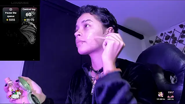 Anny Kiitty online show from April 19, 2026, 3:50 am