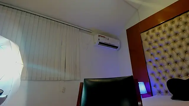 AlinaMilf online show from January 14, 2026, 7:41 pm