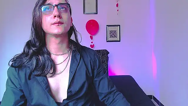 Snapshot of Amoneth_Xx chatting on February 16, 2026, 8:27 pm Amoneth Xx online show from February 16, 2026, 8:27 pm