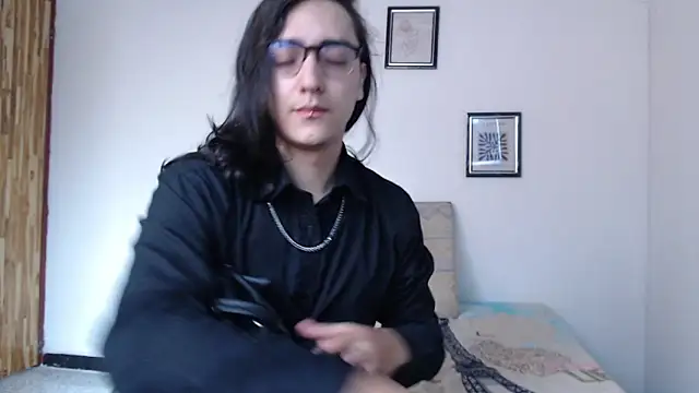 Snapshot of Amoneth_Xx chatting on February 27, 2026, 12:05 pm Amoneth Xx online show from February 27, 2026, 12:05 pm