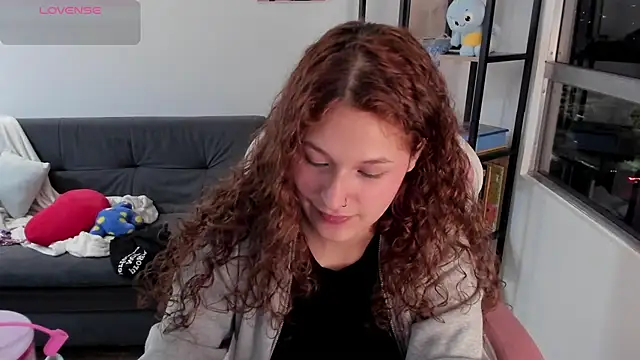 Snapshot of iam_Nikki chatting on April 15, 2026, 2:40 am iam Nikki online show from April 15, 2026, 2:40 am