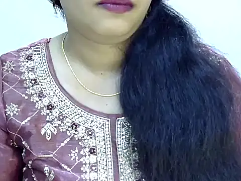 Muskan Jha online show from May 8, 2026, 2:39 am