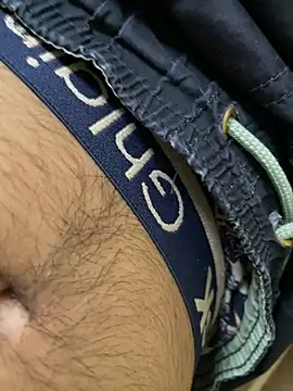 yassssst online show from April 10, 2026, 2:44 pm