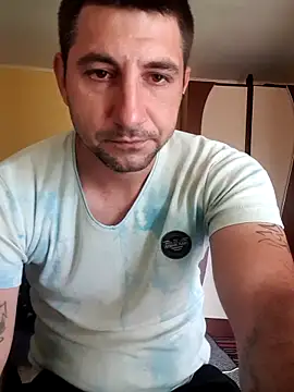 Exuuuuu1 online show from June 15, 2026, 7:43 am
