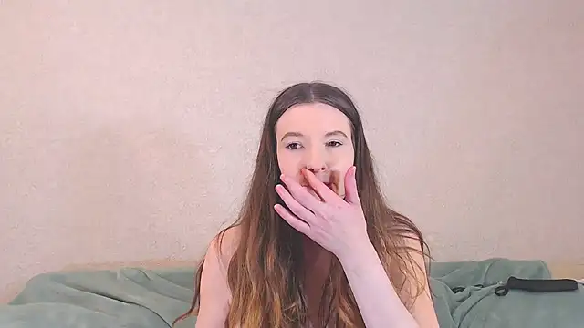 ArwenGoldenRose online show from November 26, 2025, 2:07 pm