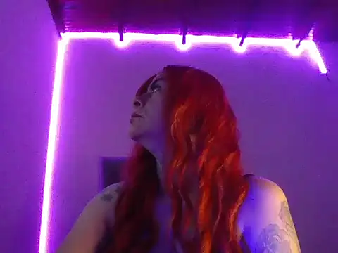 Nina-foxx online show from January 18, 2026, 11:25 am