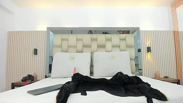 noah pariss online show from December 4, 2025, 11:19 am