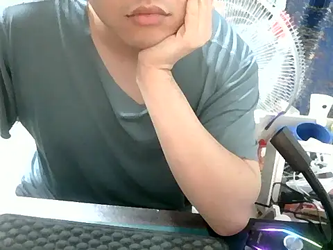 wei0iew online show from December 4, 2025, 3:16 am