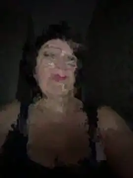 LittleBead522 online show from November 17, 2025, 5:52 pm