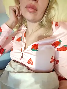 Snapshot of NaughtyClaudia_ chatting on December 13, 2025, 8:14 pm NaughtyClaudia online show from December 13, 2025, 8:14 pm