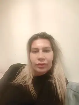 Snapshot of NaughtyClaudia_ chatting on March 3, 2026, 6:25 pm NaughtyClaudia online show from March 3, 2026, 6:25 pm