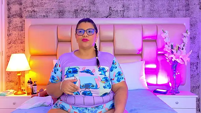 SelennaCooper online show from March 15, 2026, 12:00 pm