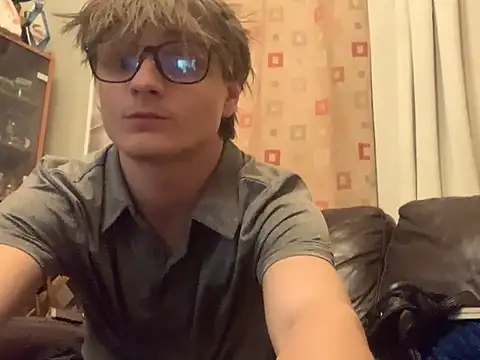 Snapshot of goodguybigD69 chatting on April 14, 2026, 1:55 am goodguybigD69 online show from April 14, 2026, 1:55 am