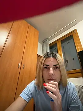 feliciafelon online show from December 5, 2025, 8:27 pm