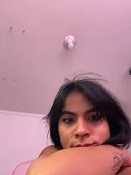 Sophie wyld online show from December 2, 2025, 1:17 pm