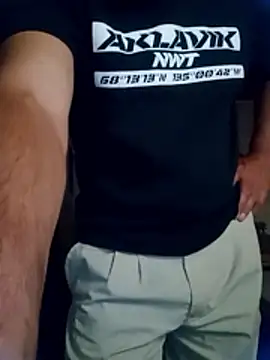 Snapshot of MilfyDilf40 chatting on November 23, 2025, 3:28 am MilfyDilf40 online show from November 23, 2025, 3:28 am