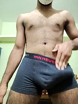 Snapshot of Yournextdoorboy chatting on June 18, 2026, 5:06 pm Yournextdoorboy online show from June 18, 2026, 5:06 pm