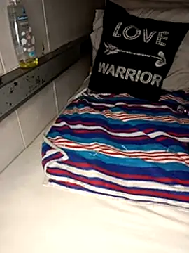 Noexy online show from December 18, 2025, 8:37 pm