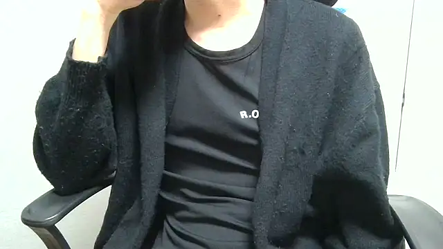 minhyuck001 online show from November 20, 2025, 12:05 pm