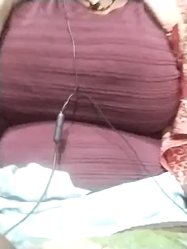 CUTE 123X online show from December 5, 2025, 4:14 pm