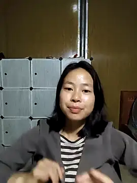 Cat-meow online show from December 18, 2025, 2:01 pm