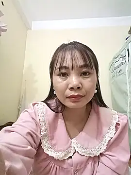 Snapshot of Moon-night222 chatting on January 17, 2026, 3:50 pm Moon-night222 online show from January 17, 2026, 3:50 pm