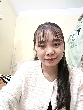 Snapshot of Moon-night222 chatting on February 3, 2026, 4:45 pm Moon-night222 online show from February 3, 2026, 4:45 pm