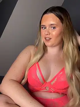 Blonde Bunny online show from November 22, 2025, 9:14 pm