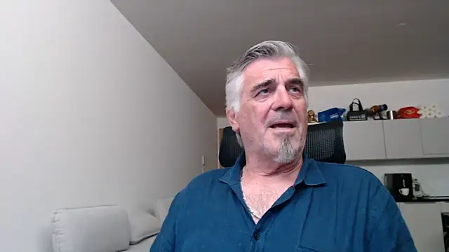 Snapshot of Buidapest chatting on May 3, 2026, 2:39 am Buidapest online show from May 3, 2026, 2:39 am