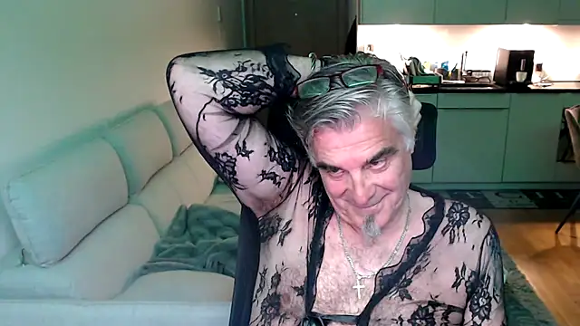Snapshot of Buidapest chatting on May 16, 2026, 11:03 pm Buidapest online show from May 16, 2026, 11:03 pm