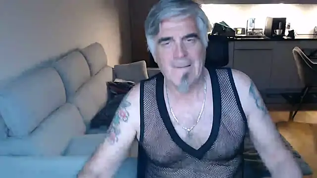 Snapshot of Buidapest chatting on May 20, 2026, 10:16 pm Buidapest online show from May 20, 2026, 10:16 pm