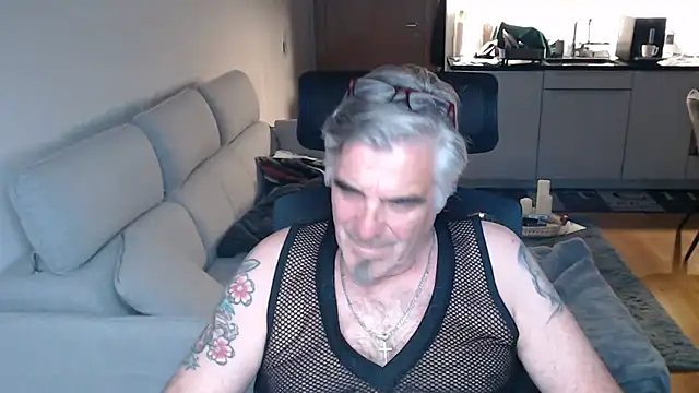 Snapshot of Buidapest chatting on May 22, 2026, 9:31 pm Buidapest online show from May 22, 2026, 9:31 pm