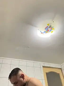 Andreiandu23 online show from April 11, 2026, 4:33 pm