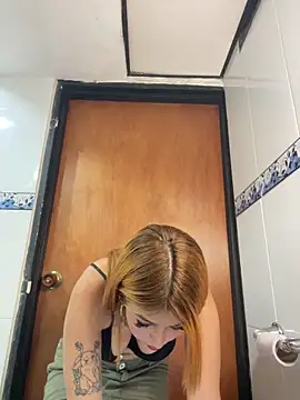 LeahCat69 online show from November 29, 2025, 1:52 am