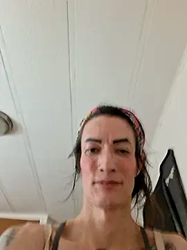 Snapshot of MaitressePomme3 chatting on November 27, 2025, 2:13 am MaitressePomme3 online show from November 27, 2025, 2:13 am