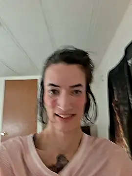 Snapshot of MaitressePomme3 chatting on November 27, 2025, 2:19 pm MaitressePomme3 online show from November 27, 2025, 2:19 pm